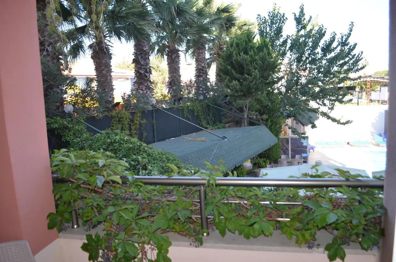 Megas Hotel Ayvalı