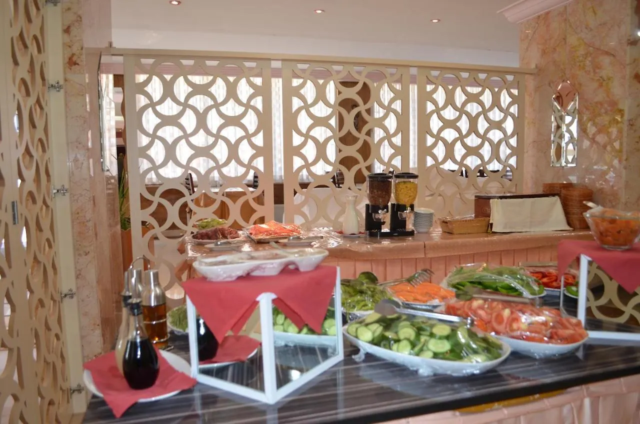 Megas Hotel Ayvalı