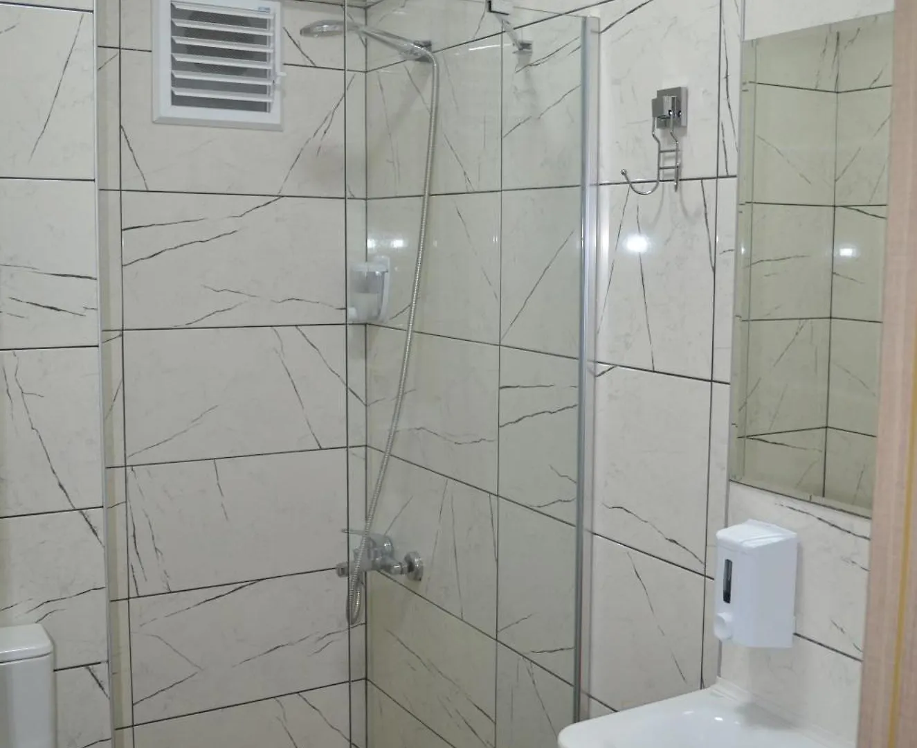 Megaş Otel Ayvalı